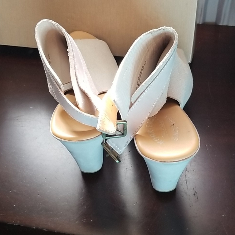 Shoes - Picture 2 of 3